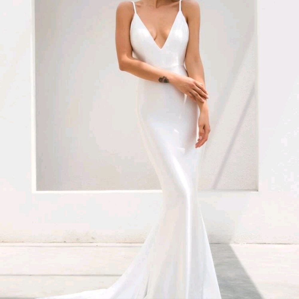 NEW! Love & Lemonade Ruched Detail Satin Backless Dress